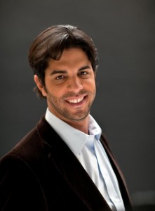 Domingo Hindoyan