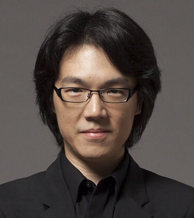 Lio Kuokman, conductor