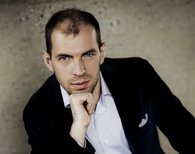 Andrei Korobeinikov, piano