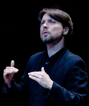 Roberto Forés Veses conductor © Stéphane Moccozet