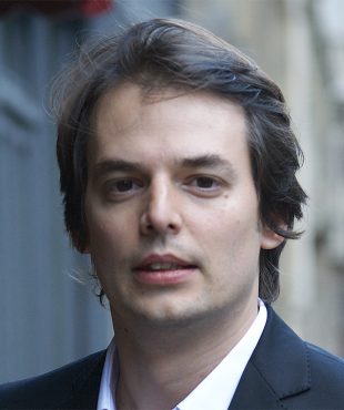 Julien Masmondet, conductor