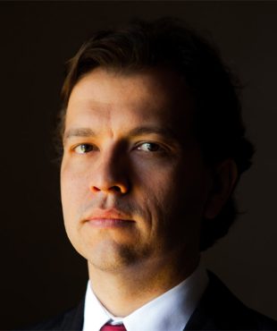 Leandro Carvalho, conductor