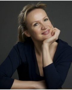 Nadia Wasiutek conductor